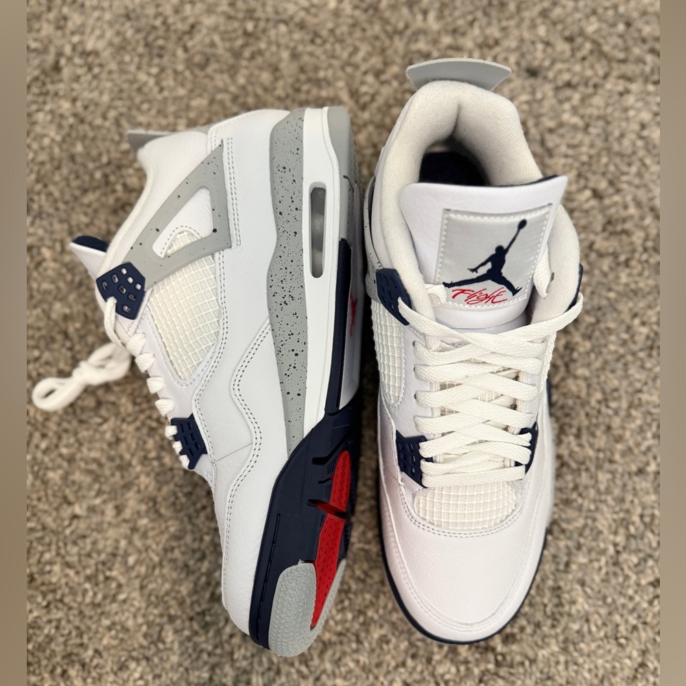 Air Jordan 4 Retro